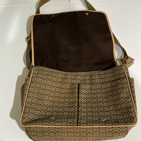 COPY - Coach - Picture 3 of 7